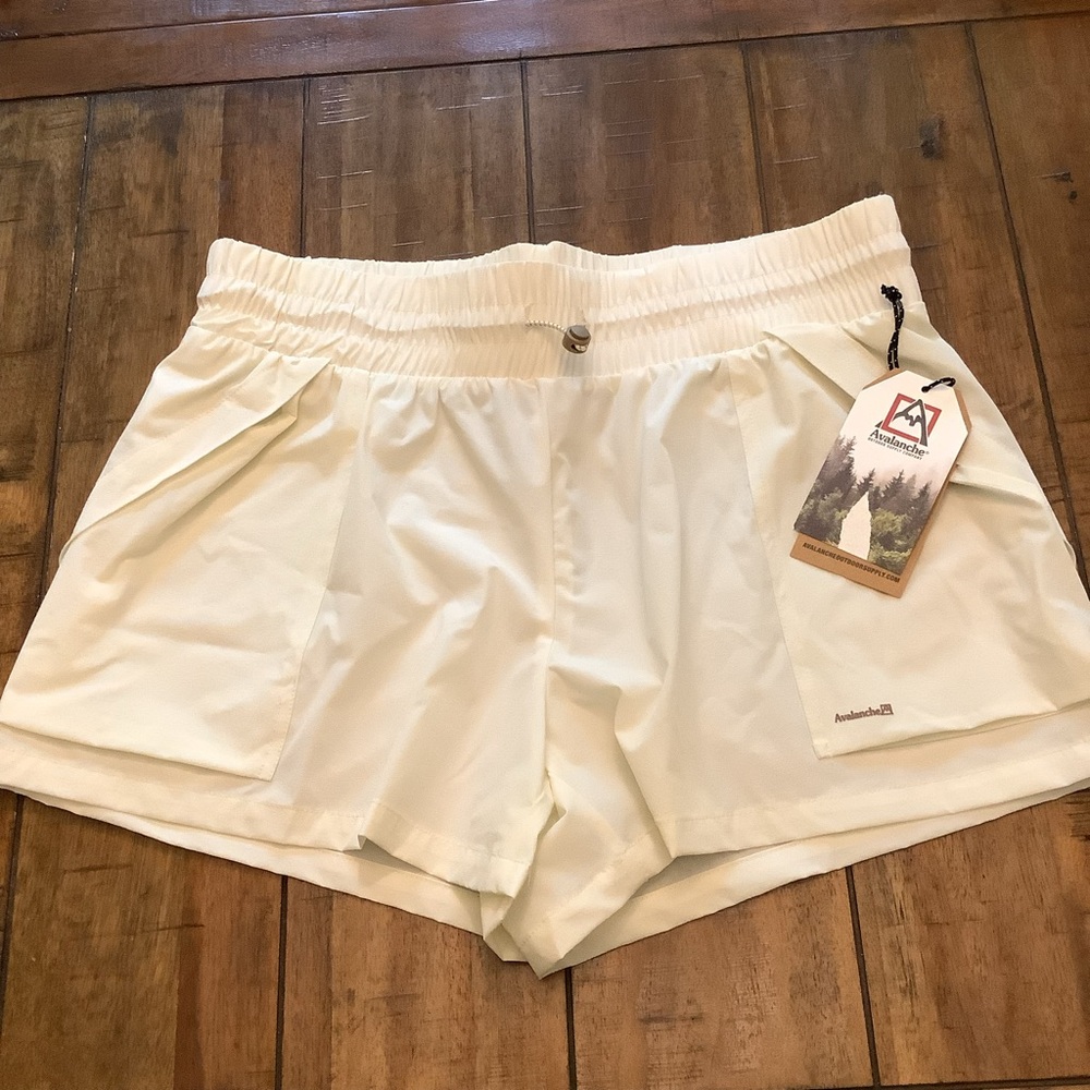 NWT Avalanche Cargo Pocket Bungee Athletic Hiking Shorts Womens Sz Large - Picture 2 of 11